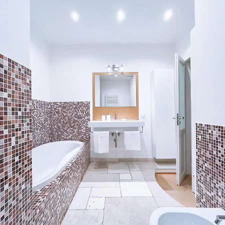 Luxury Bnb Dedeo * バーリ